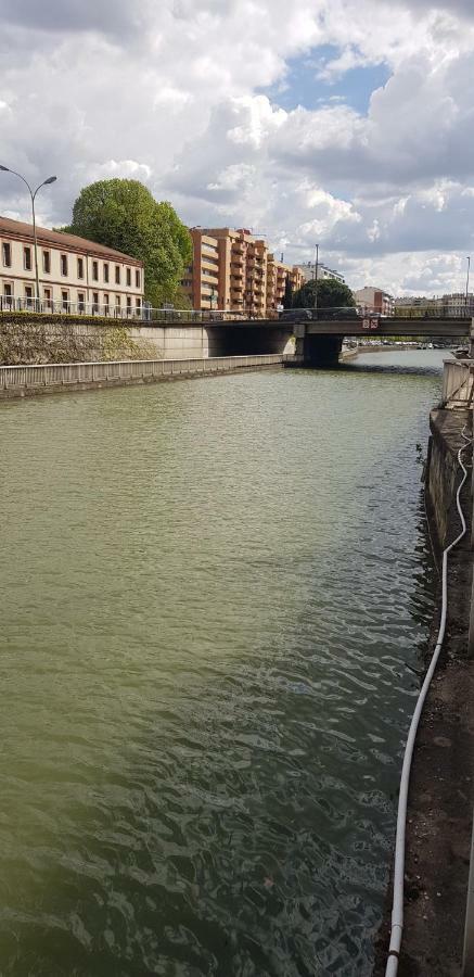Angle Du Canal Toulouse Luaran gambar